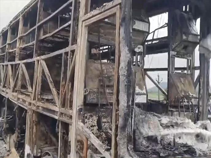'Woke up and couldn't believe bus was on fire': Eyewitness narrate their escape in Kurnool bus accident